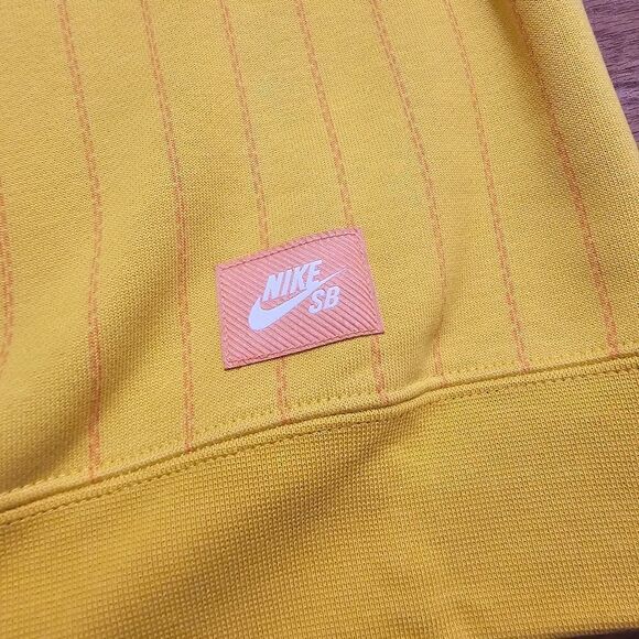Nike SB Skate Crew Sweatshirt Unisex Women's M Yellow Pullover Fleece DH2636-743 - Picture 2 of 8